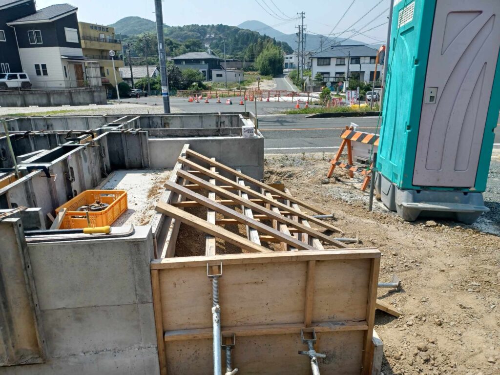 基礎工事